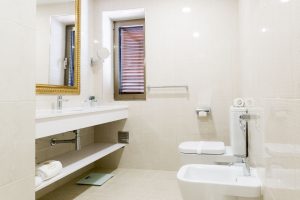 Hotel Lis Batalha - Hotel Mestre Afonso Domingues - the twin double room bathroom